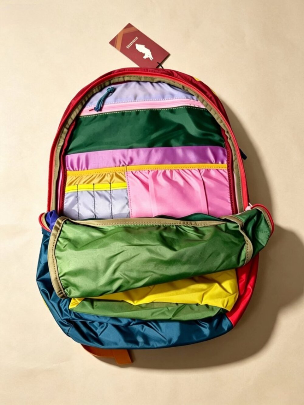 Cotopaxi Chiquillo 30L Del Día Backpack Multi-Color Travel School Backpack - Picture 3 of 3